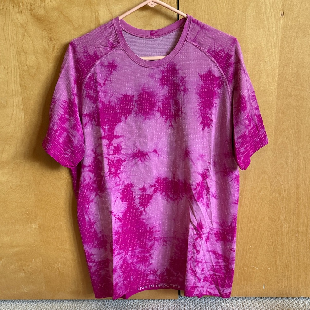lululemon men’s metal vent tech t-shirt
